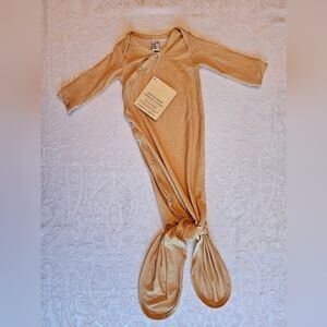 Copper Pearl Newborn Knotted Gown - Marigold, NWT, BONUS Coordinating Bonnet!
